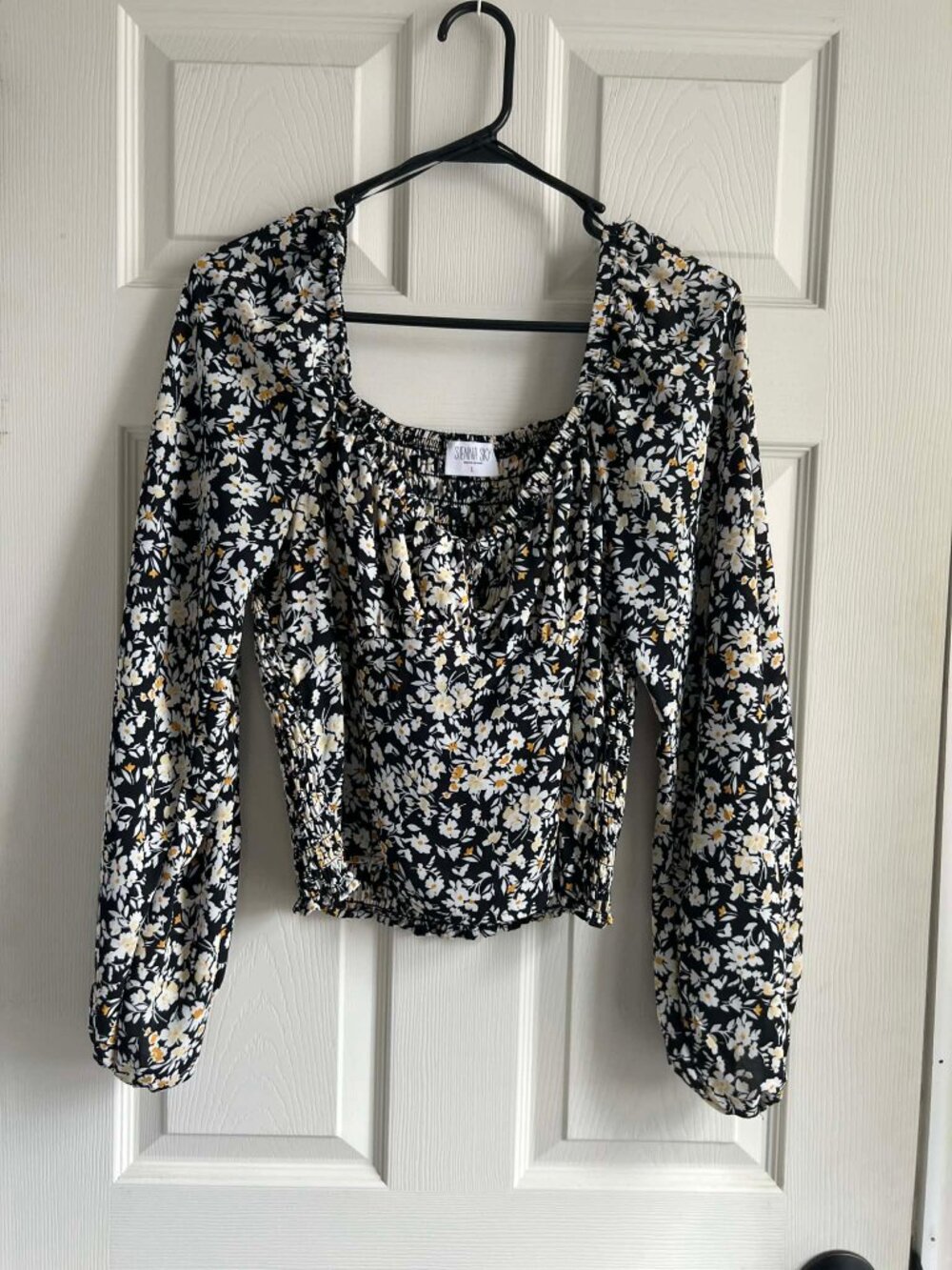 Sienna Sky Floral Puff Sleeve Top Size L Smocked Cottagecore Tie Front